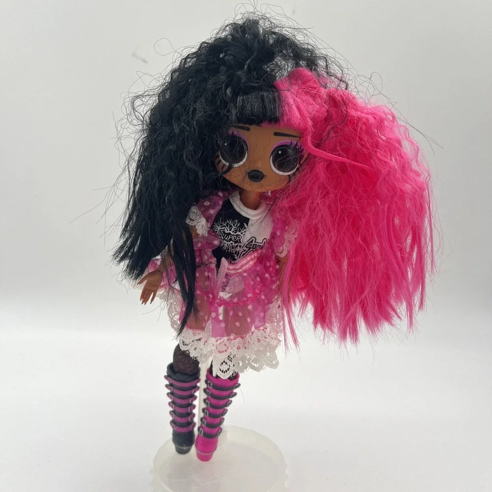 LOL Surprise OMG Remix Super Sonix Rock Metal Doll Pink Black Hair 9